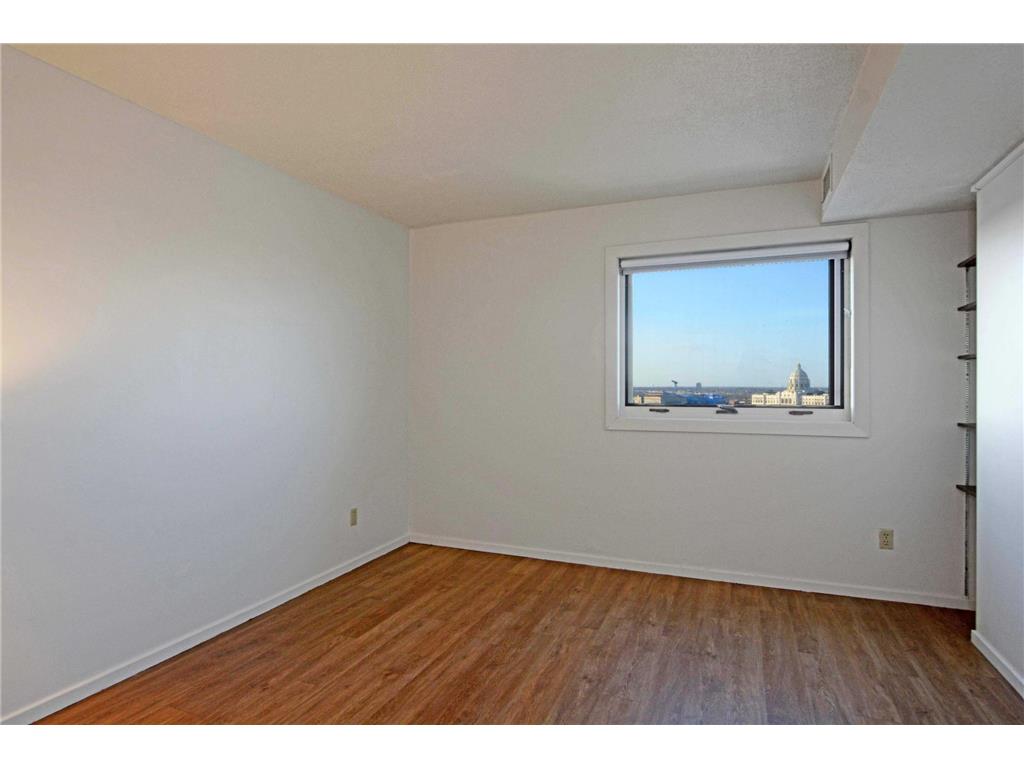 66 9th Street E #2512 Saint Paul MN 55101 7015350 image23