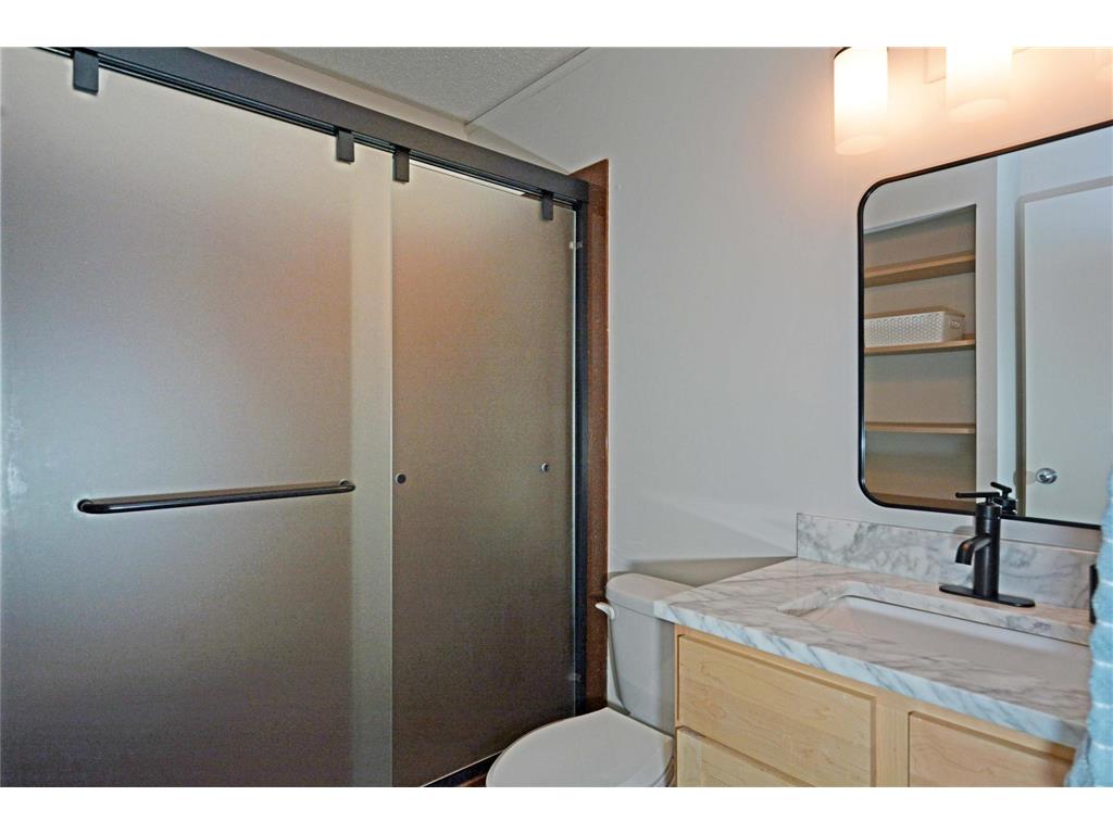 66 9th Street E #2512 Saint Paul MN 55101 7015350 image24