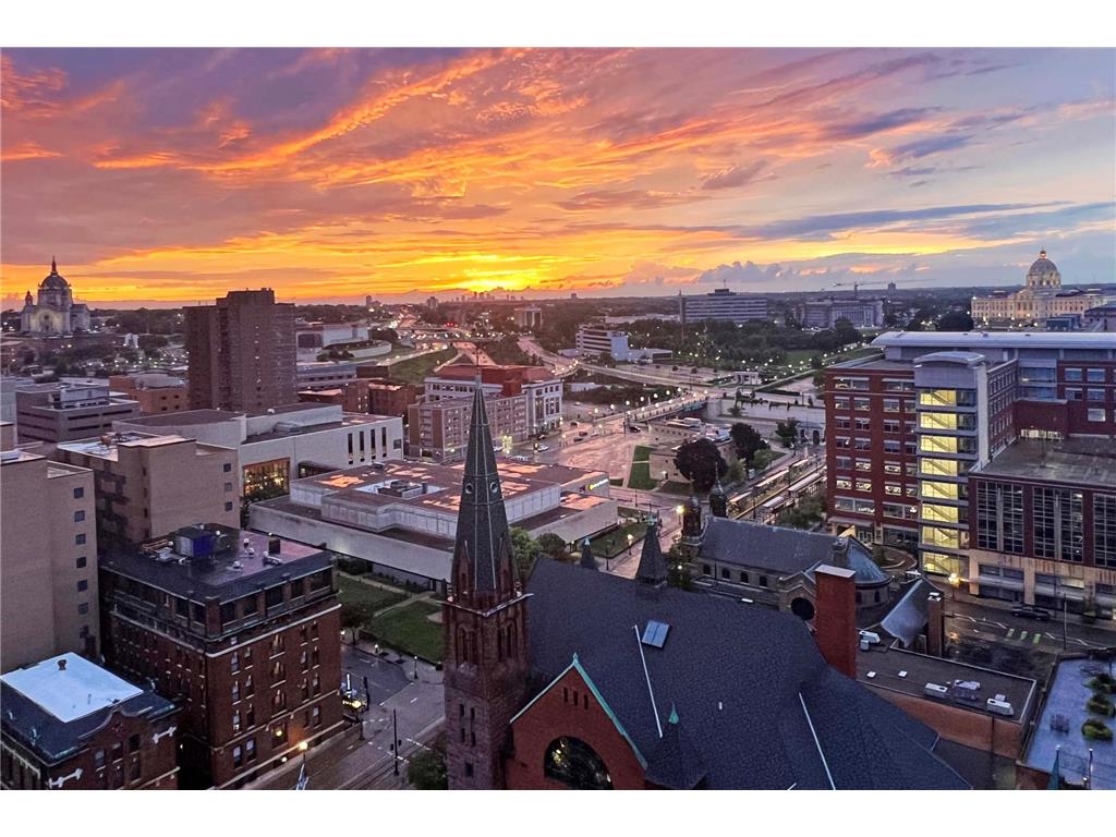 66 9th Street E #2512 Saint Paul MN 55101 7015350 image39