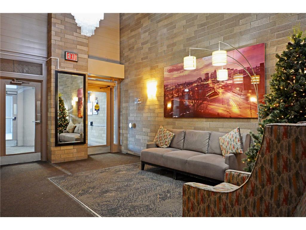 66 9th Street E #2512 Saint Paul MN 55101 7015350 image7