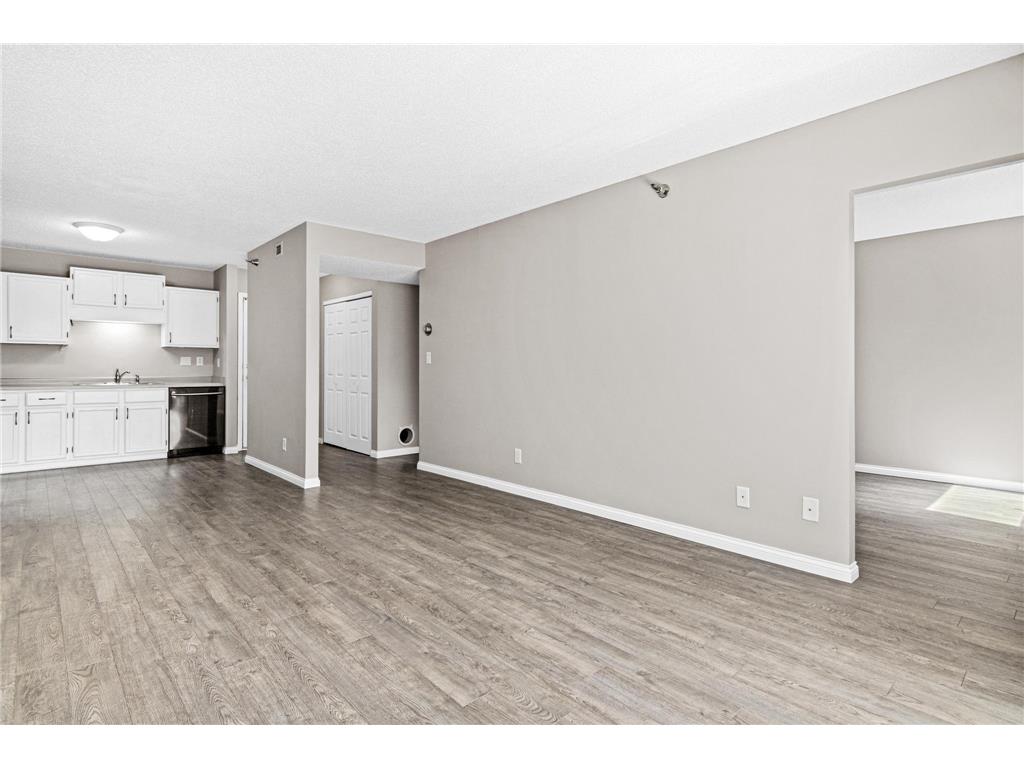 66 9th Street E #1613 Saint Paul MN 55101 7051503 image10