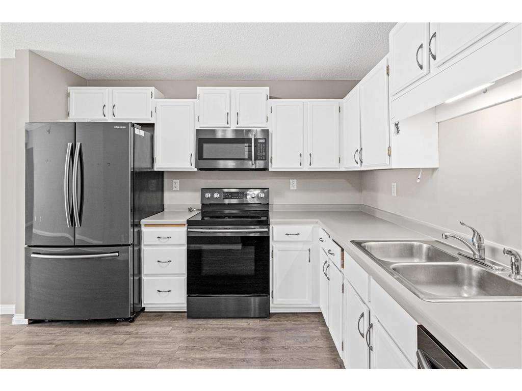 66 9th Street E #1613 Saint Paul MN 55101 7051503 image6