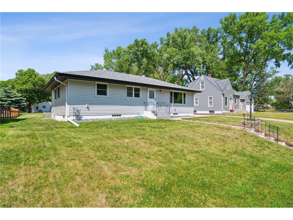 660 10th Ave NW, New Brighton, MN, 55112 MLS 6380120 Edina Realty