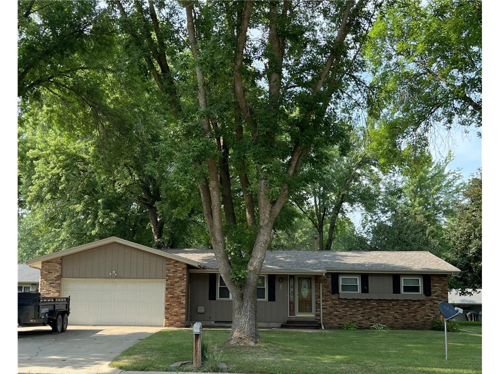 660 17th Street Windom MN 56101 6393904 image1