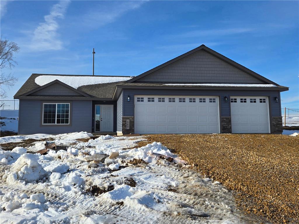 660 Cedar Ridge Avenue Le Center MN 56057 7007668 image1