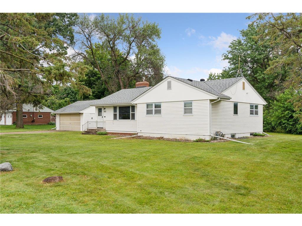 660 E 100th Street Bloomington MN 55420 6577162 image1