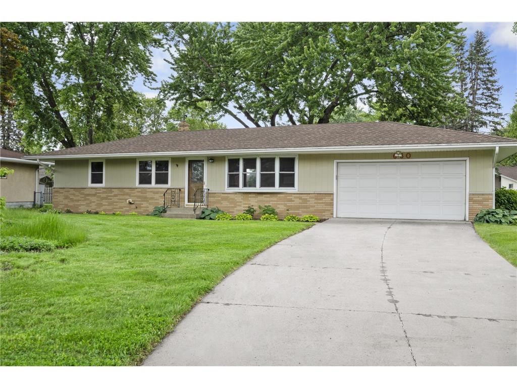660 Grandview Avenue W Roseville MN 55113 6540862 image1