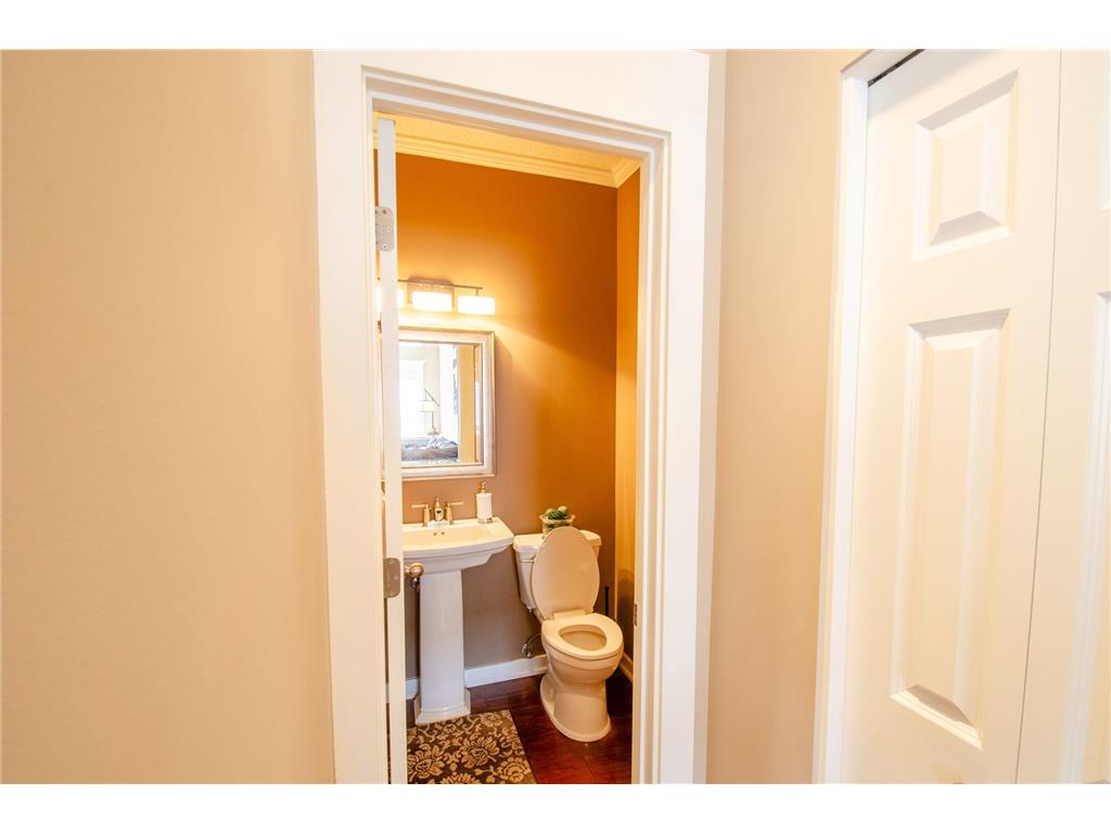 660 Kingfisher Lane #I Woodbury MN 55125 7049922 image10