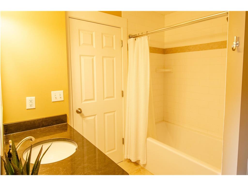 660 Kingfisher Lane #I Woodbury MN 55125 7049922 image21