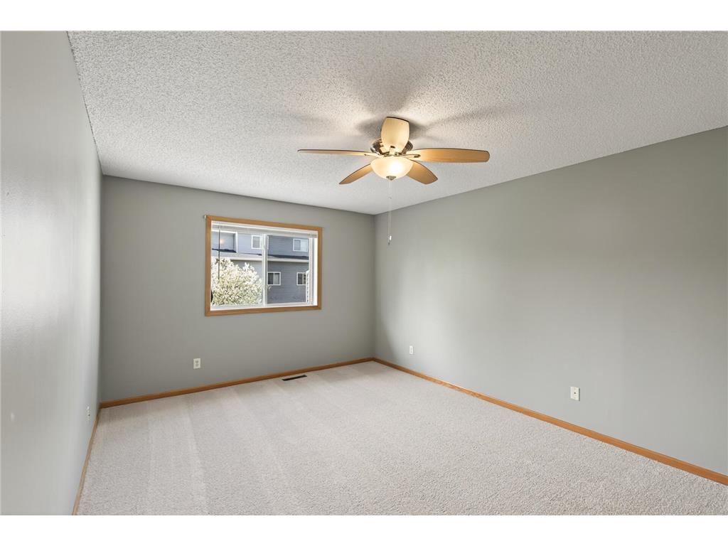 660 Kingfisher Lane #L Woodbury MN 55125 7068390 image24