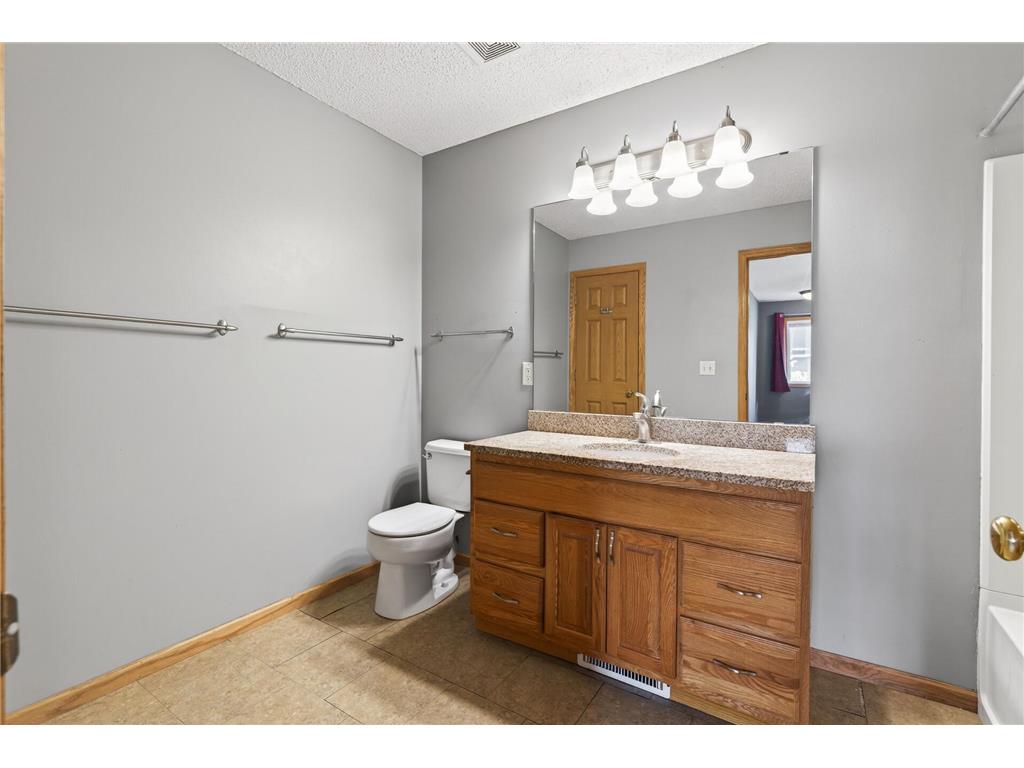 660 Kingfisher Lane #L Woodbury MN 55125 7068390 image28