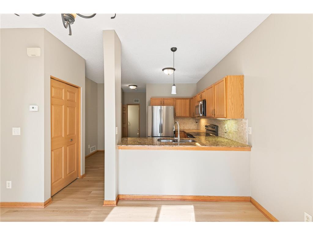 660 Kingfisher Lane #L Woodbury MN 55125 7068390 image9