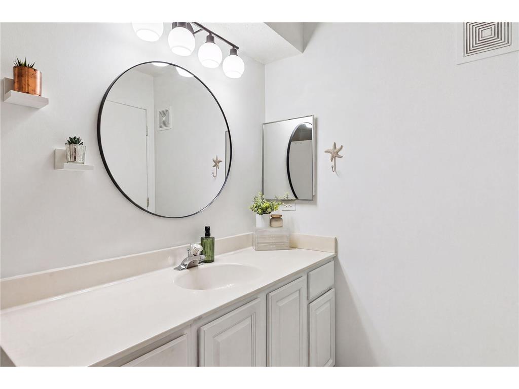 660 N 2nd Street #114 Minneapolis MN 55401 7070093 image22