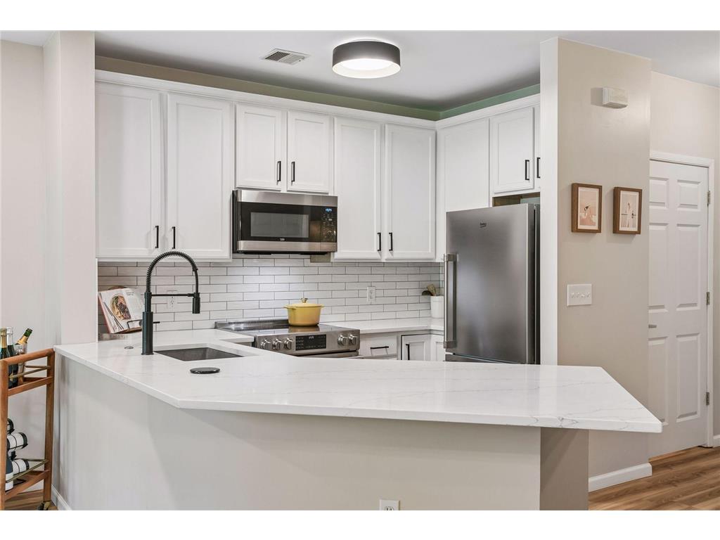 660 N 2nd Street #118 Minneapolis MN 55401 7084702 image15