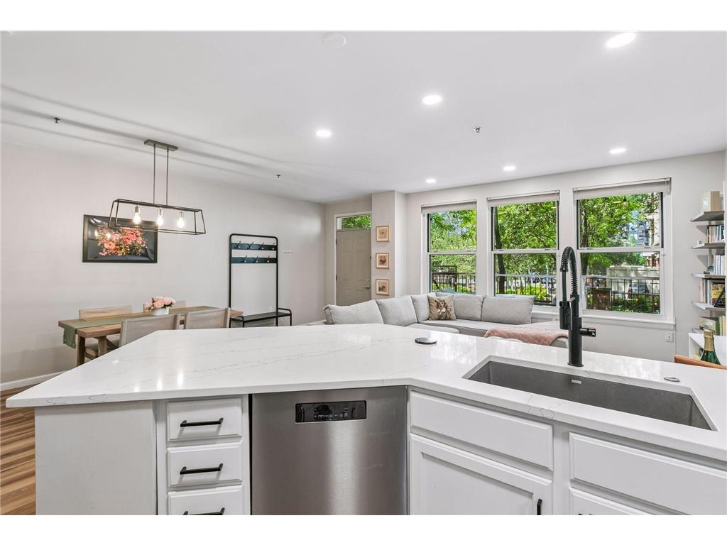 660 N 2nd Street #118 Minneapolis MN 55401 7084702 image4
