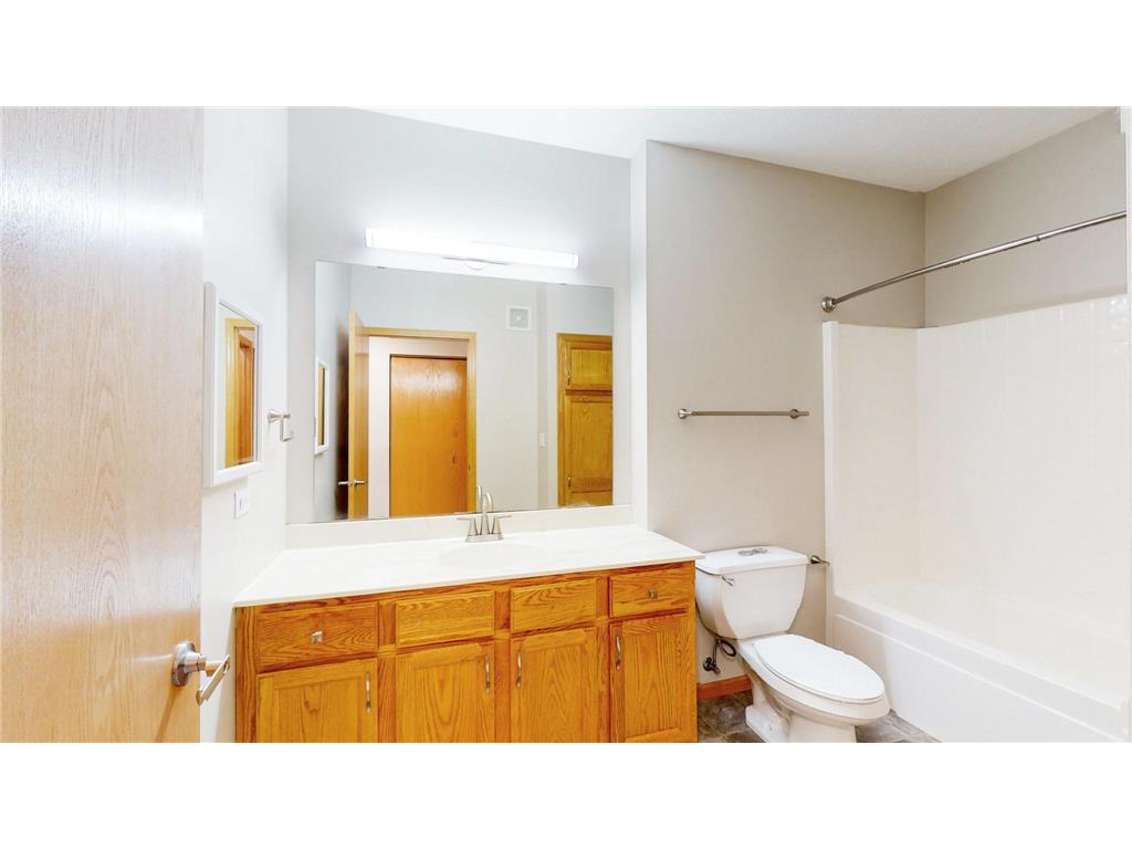 660 N 2nd Street #301 Minneapolis MN 55401 7063375 image9
