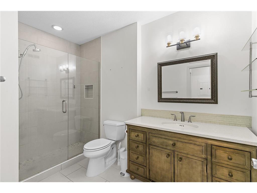 660 N 2nd Street #303 Minneapolis MN 55401 6818374 image16