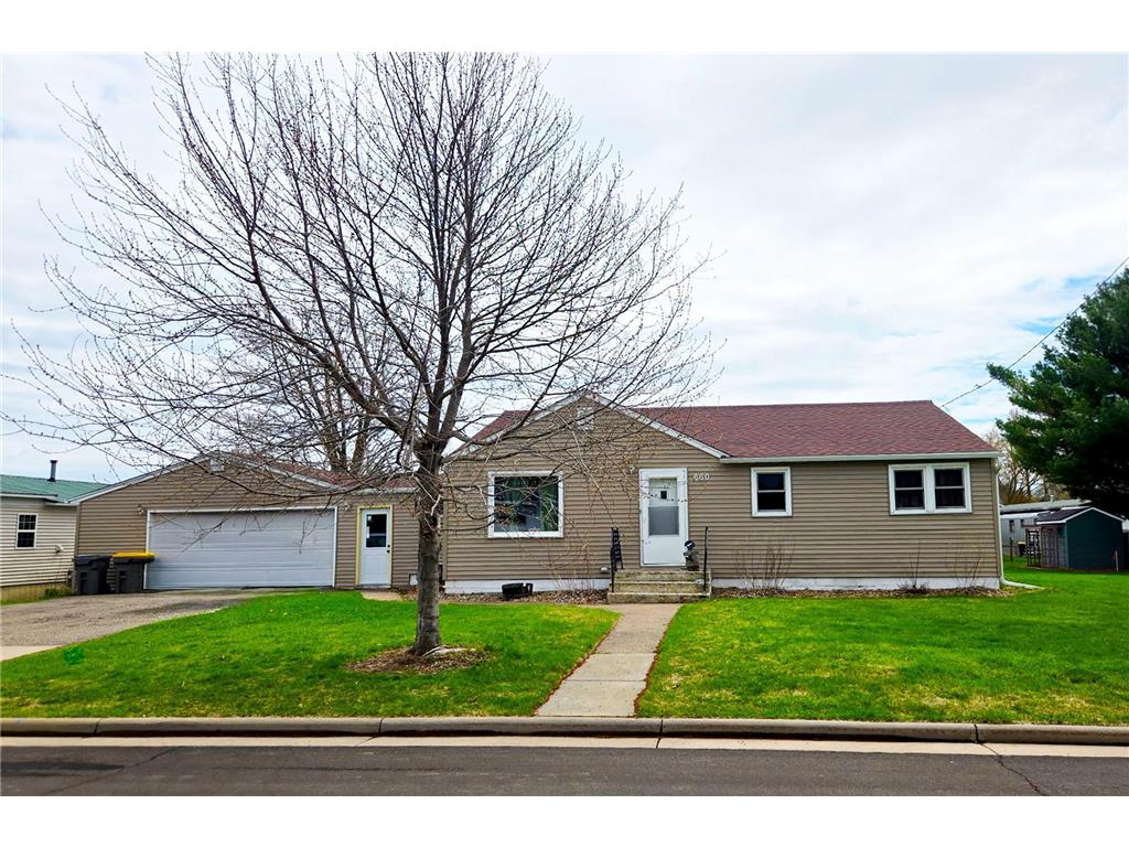 660 Oak Street Baldwin WI 54002 6713483 image1