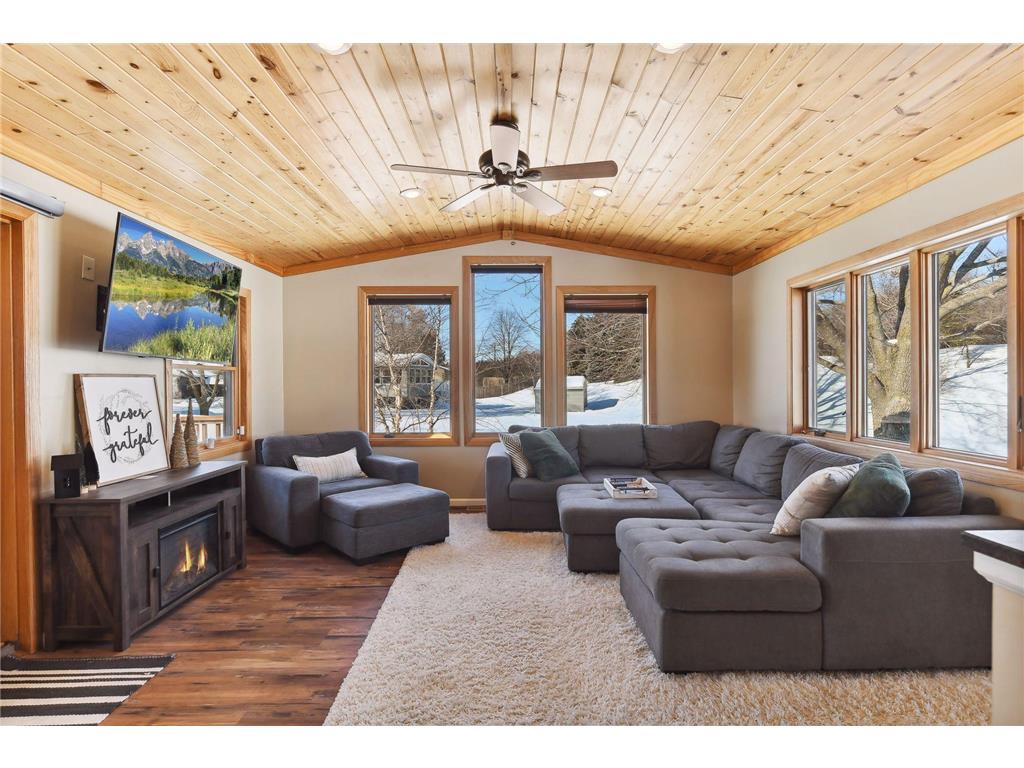 660 Saxony Circle Chaska MN 55318 6328886 image1