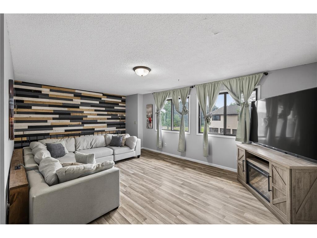 6600 84th Court N Brooklyn Park MN 55445 7075543 image1