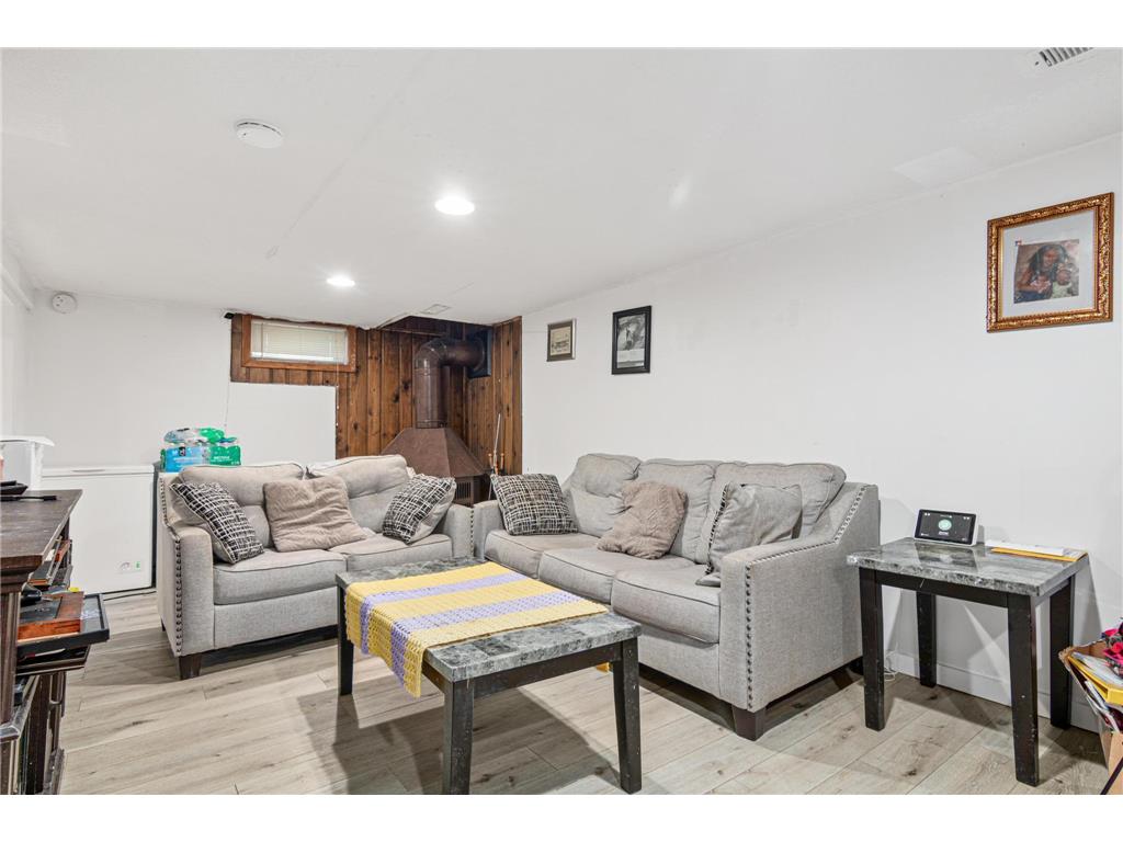 6607 46th Place N Crystal MN 55428 6770250 image7