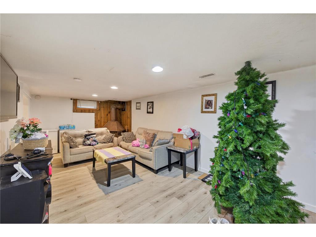 6607 46th Place N Crystal MN 55428 7081520 image14