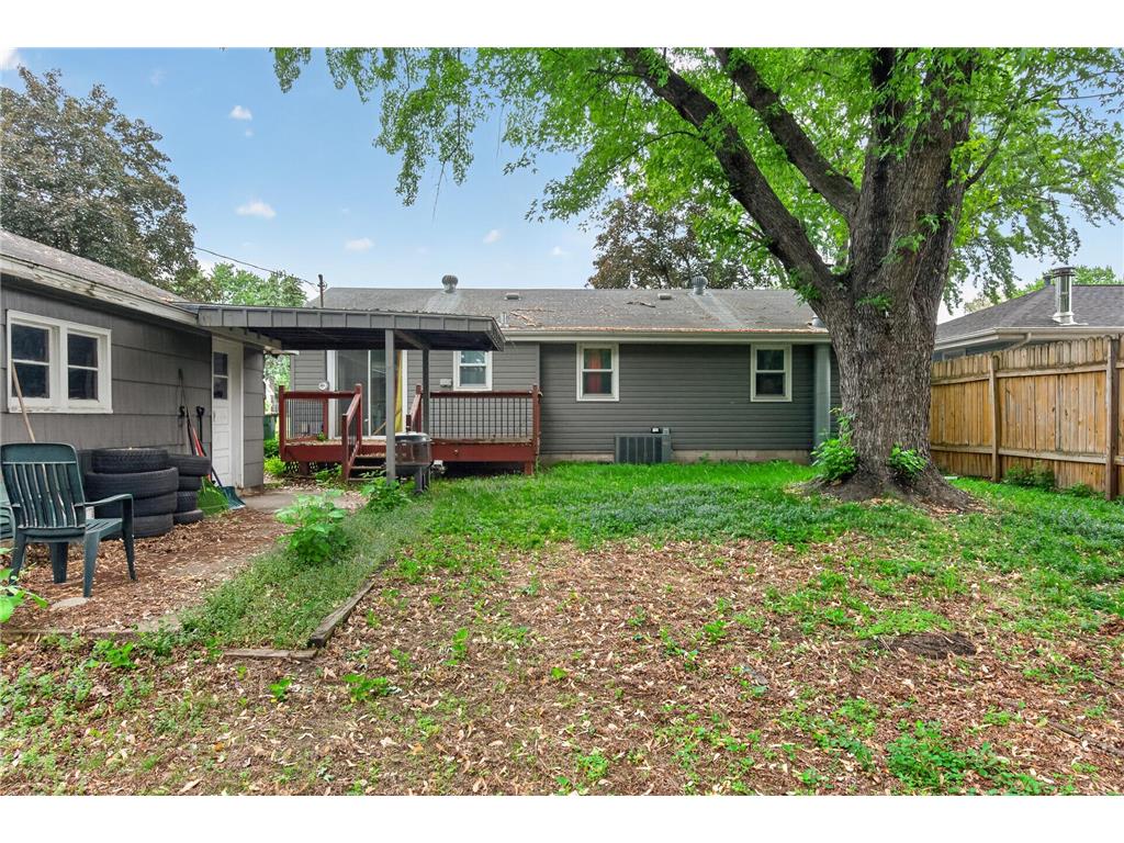 6607 46th Place N Crystal MN 55428 7081520 image22