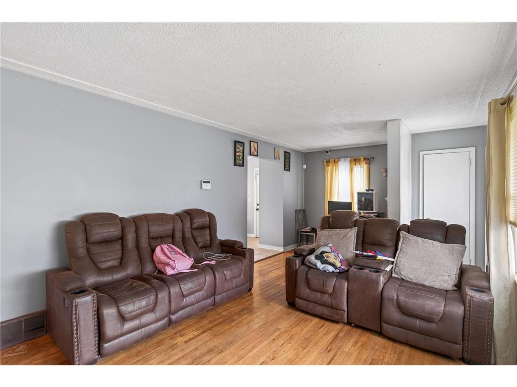 6607 46th Place N Crystal MN 55428 7081520 image5