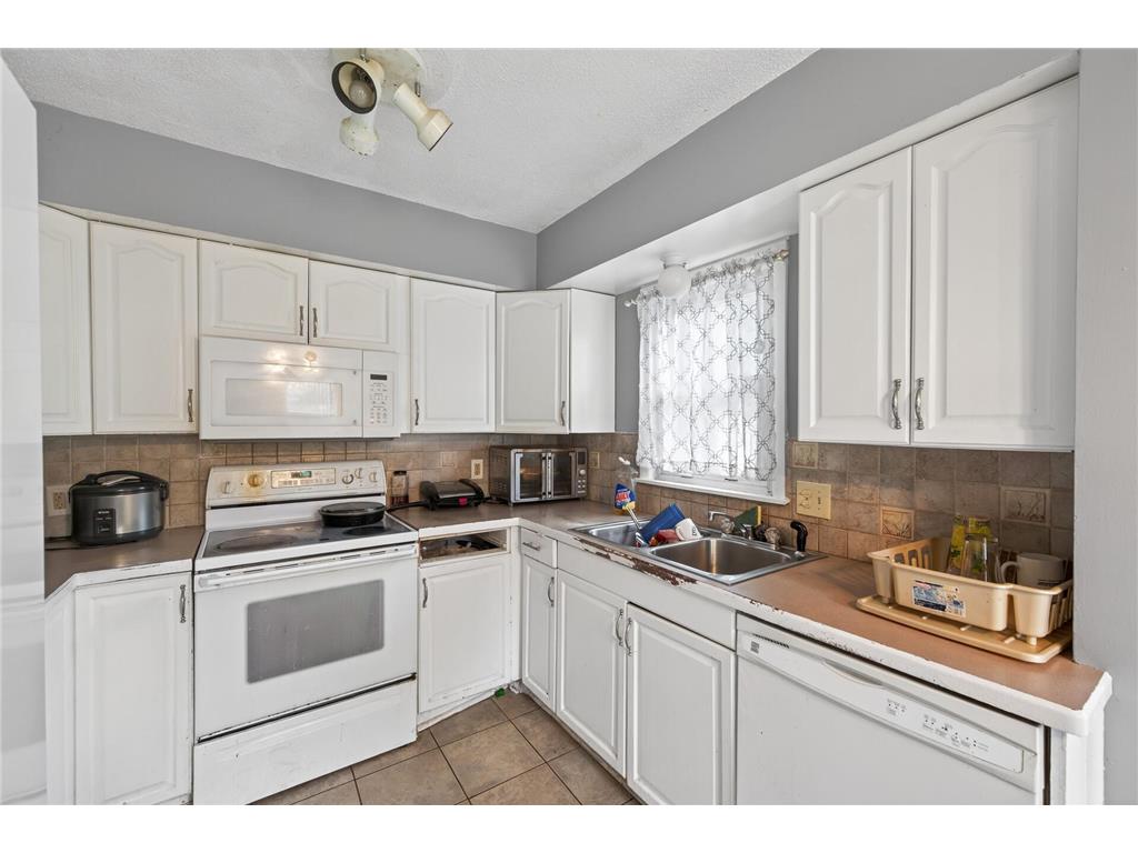 6607 46th Place N Crystal MN 55428 7081520 image7