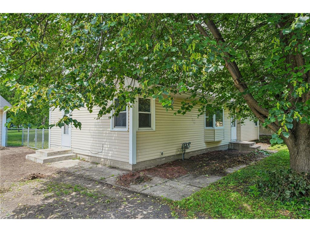 6609 W Broadway Avenue Brooklyn Park MN 55428 7088134 image4