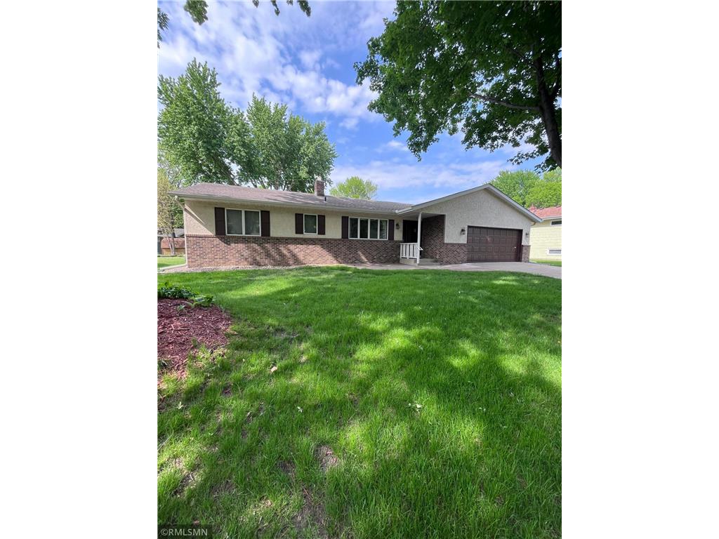 661 Hennes Avenue Shakopee MN 55379 6537333 image1