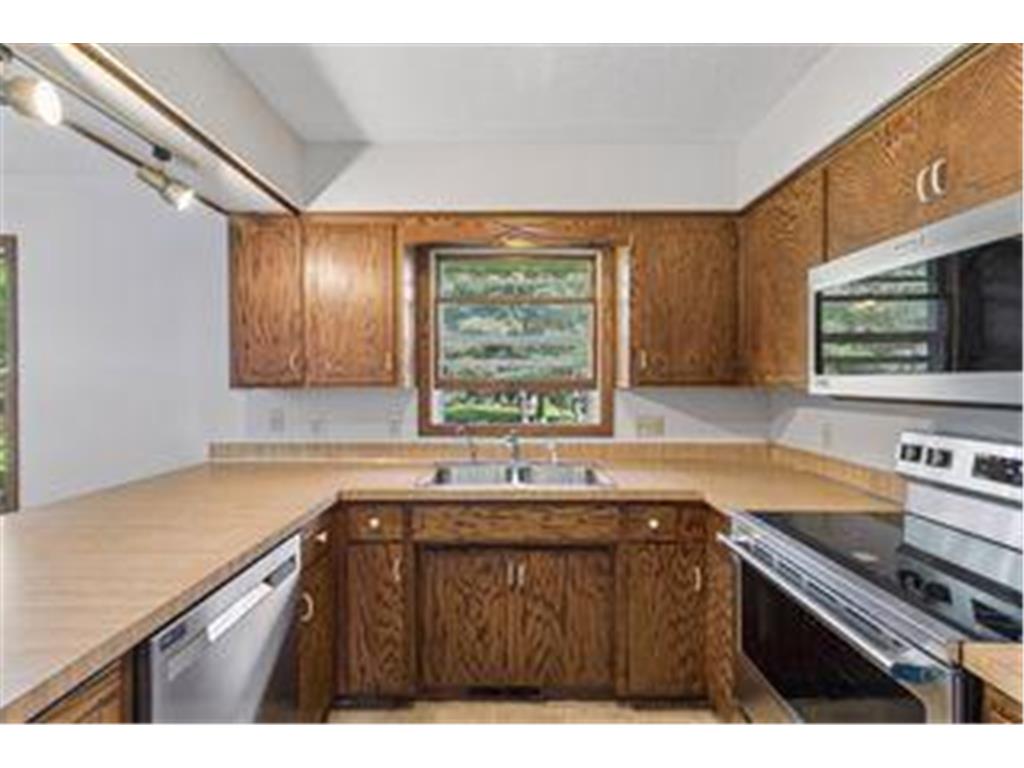 661 S Hill Drive New Richmond WI 54017 7090738 image38