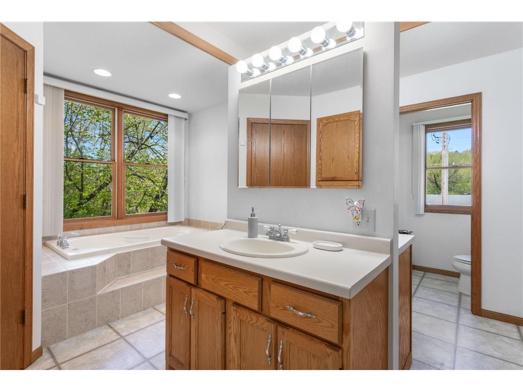 661 Spring Creek Road S Red Wing MN 55066 7072209 image12