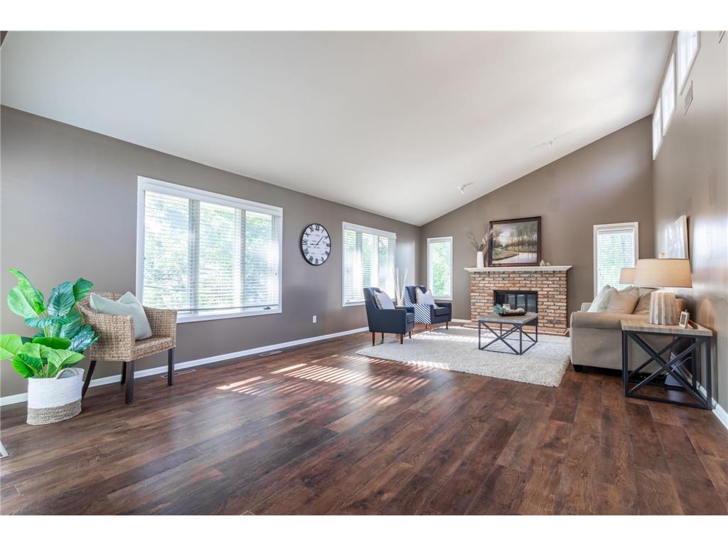 6612 Kenney place Way, Edina, MN, 55439 MLS 6454009 Edina Realty