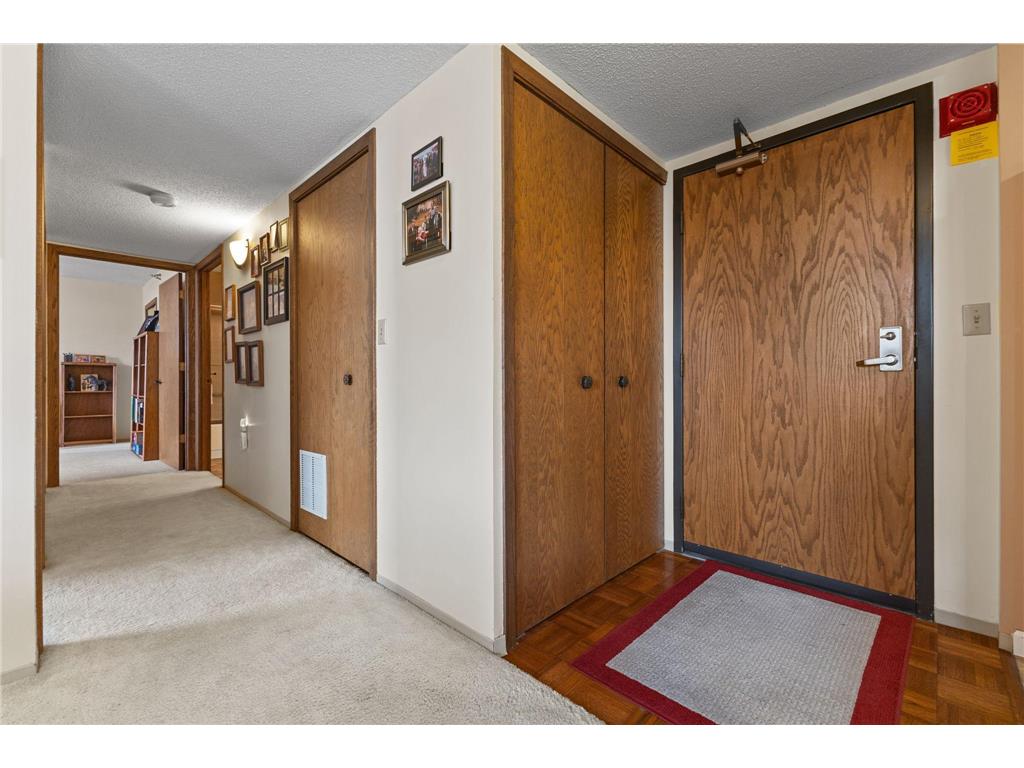 6615 Lake Shore Drive S #1009 Richfield MN 55423 - Wood 7095425 image23