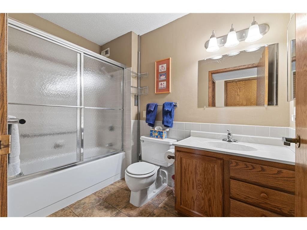 6615 Lake Shore Drive S #1009 Richfield MN 55423 - Wood 7095425 image26