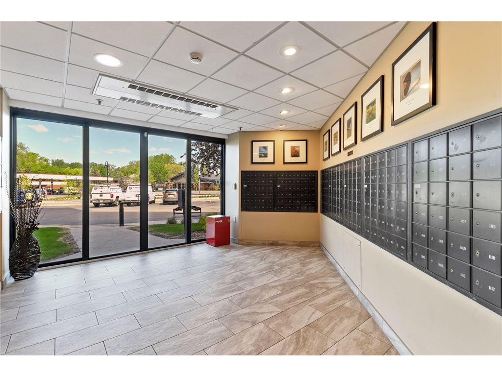 6615 Lake Shore Drive S #1009 Richfield MN 55423 - Wood 7095425 image34