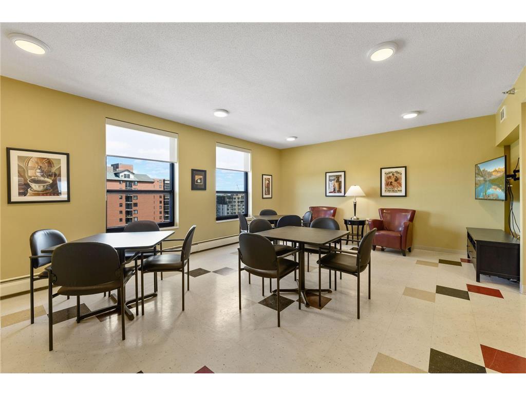 6615 Lake Shore Drive S #1009 Richfield MN 55423 - Wood 7095425 image38