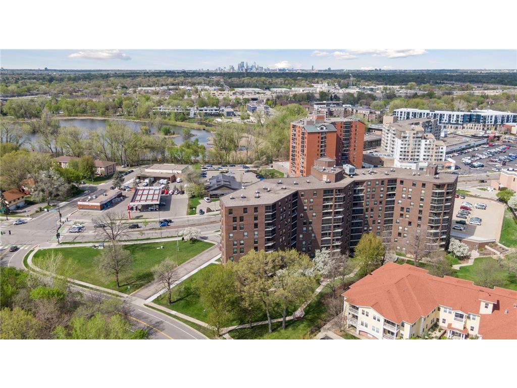 6615 Lake Shore Drive S #1009 Richfield MN 55423 - Wood 7095425 image56