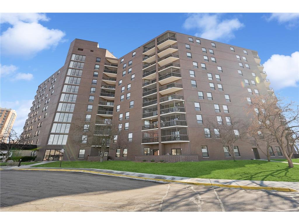 6615 Lake Shore Drive S #1111 Richfield MN 55423 6641493 image1