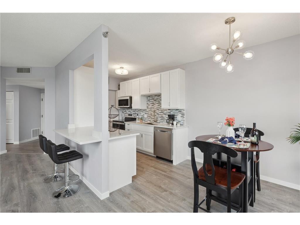 6615 Lake Shore Drive S #1116 Richfield MN 55423 6568580 image1