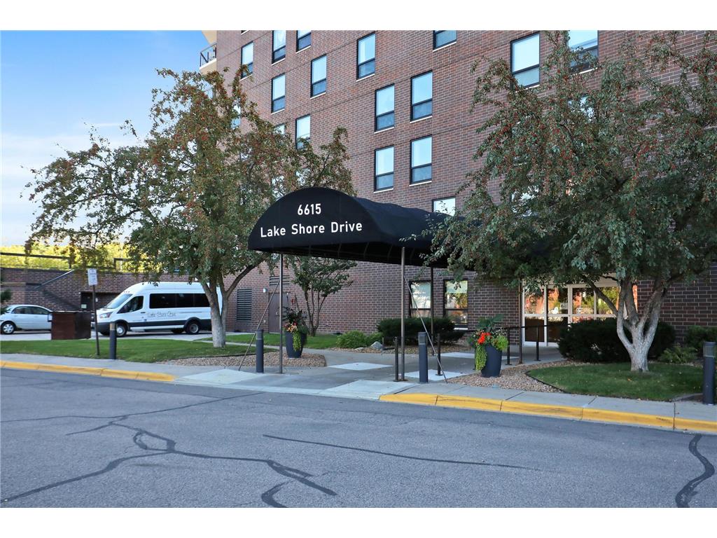 6615 Lake Shore Drive S 208, Richfield, MN 55423 MLS 6270467