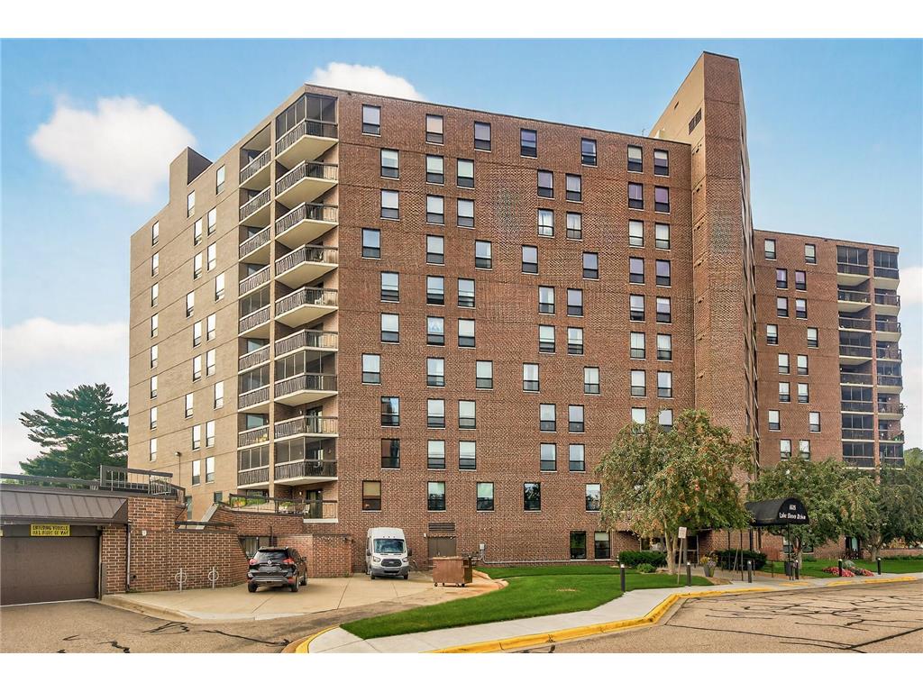 6615 Lake Shore Drive S #302 Richfield MN 55423 6775739 image1