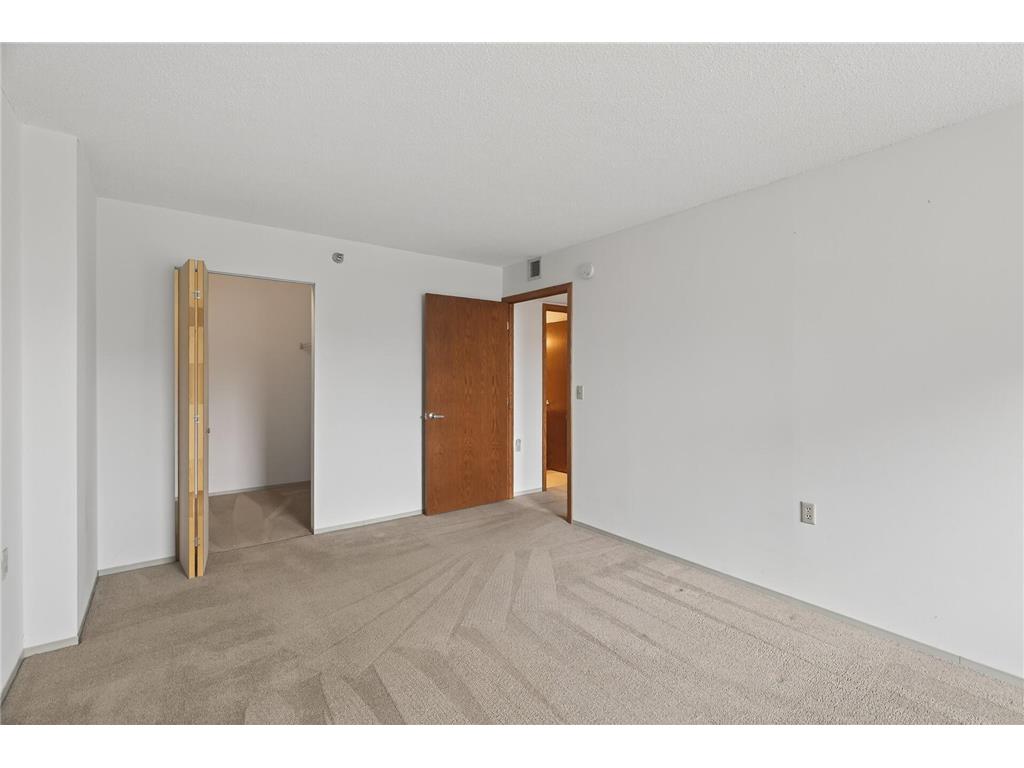 6615 Lake Shore Drive S #302 Richfield MN 55423 6775739 image14