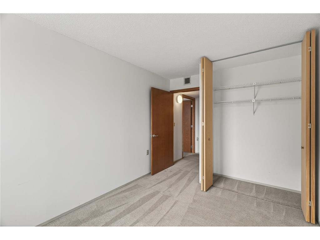 6615 Lake Shore Drive S #302 Richfield MN 55423 6775739 image17