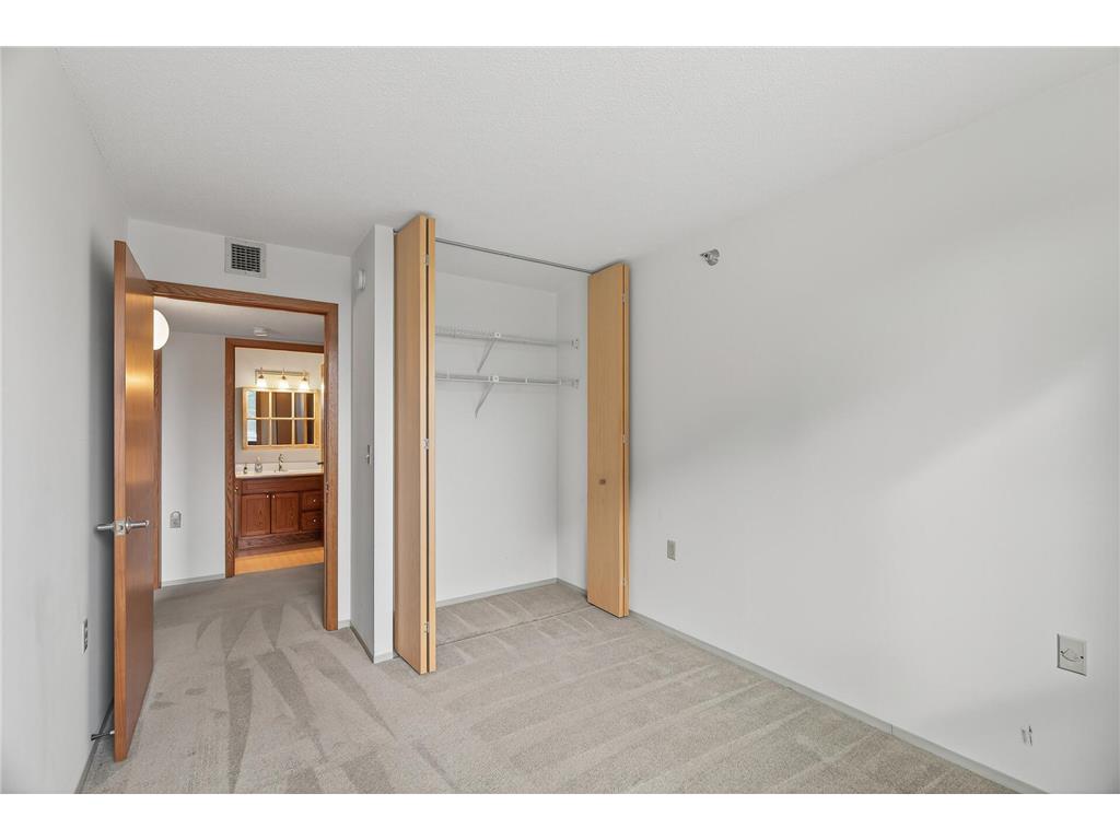 6615 Lake Shore Drive S #302 Richfield MN 55423 6775739 image18