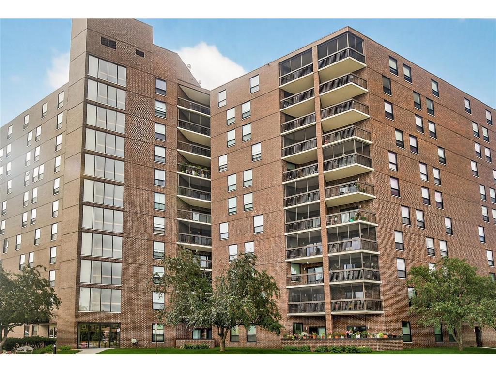 6615 Lake Shore Drive S #302 Richfield MN 55423 6775739 image2