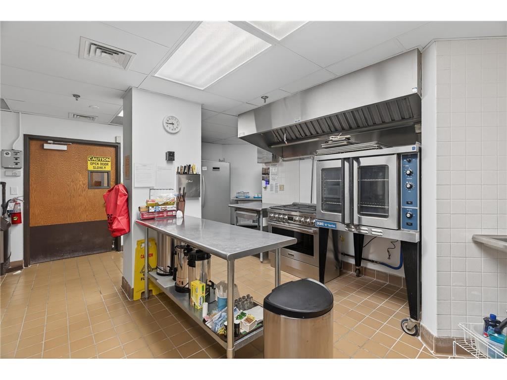 6615 Lake Shore Drive S #302 Richfield MN 55423 6775739 image25