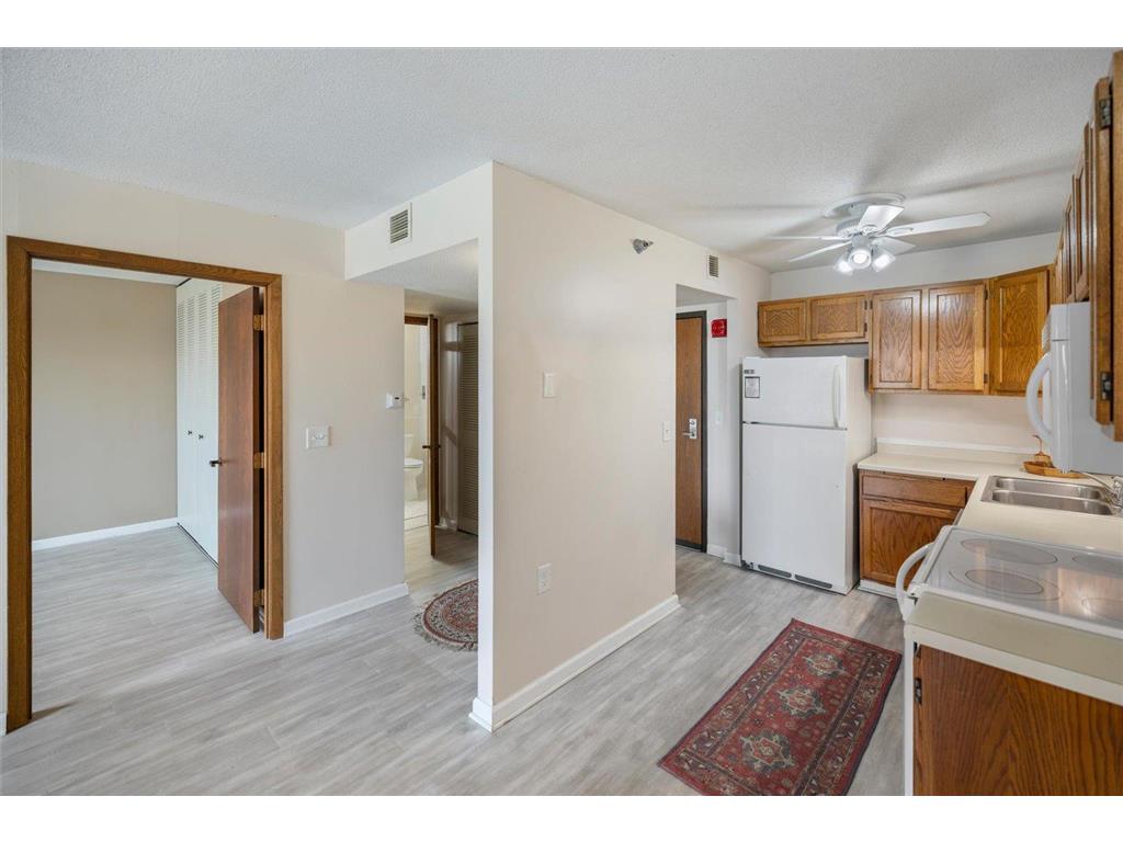 6615 Lake Shore Drive S #308 Richfield MN 55423 7045846 image11