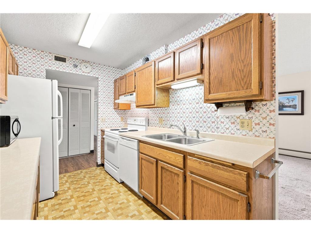 6615 Lake Shore Drive S #405 Richfield MN 55423 7107030 image9